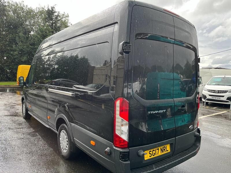 Begagnad Ford Transit 130 HK (95 kW) 2017 Svart Van