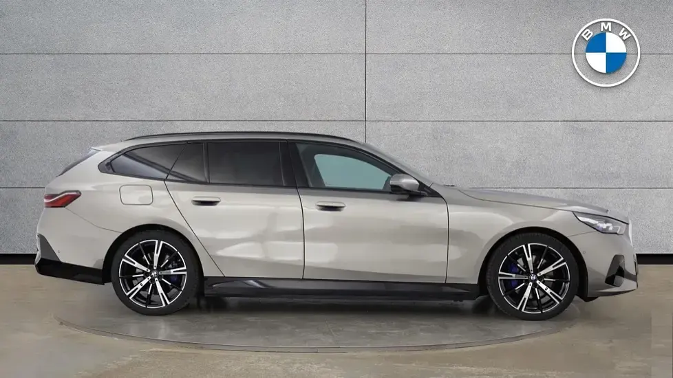 Used BMW 530e M Sport 295 HP (216 kW) 2025 Grey Estate