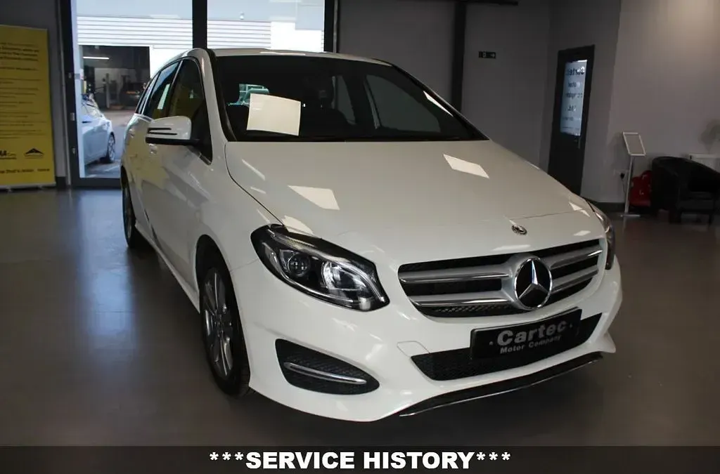 Used Mercedes B200 Exclusive 156 HP (114 kW) 2018 White Hatchback