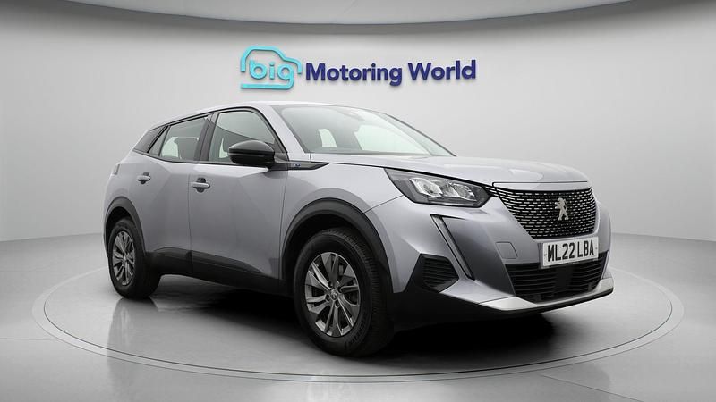 Used Peugeot e-2008 Active Premium 98 kW (134 HP) 2022 Grey SUV