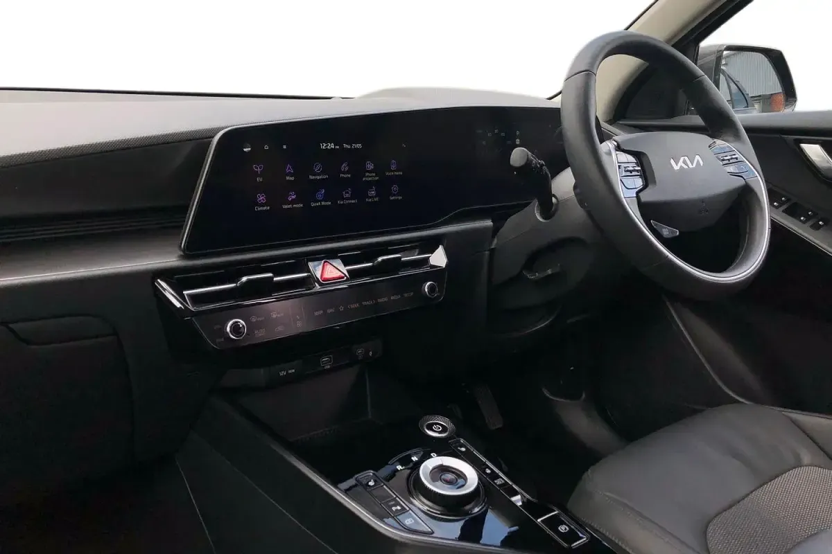 Used Kia Niro 150 kW (204 HP) 2024 Grey SUV