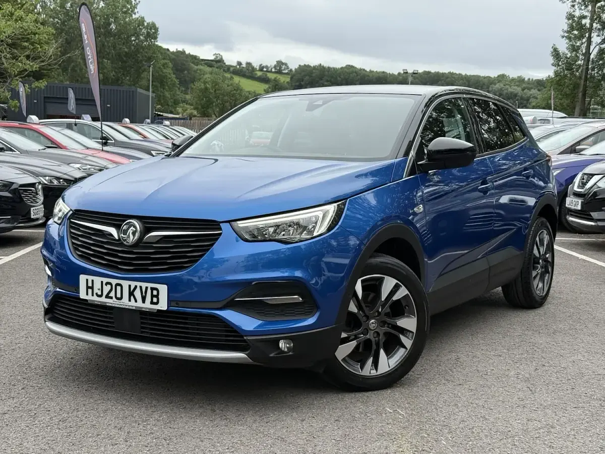 Used Vauxhall Grandland X SRi 130 HP (95 kW) 2020 Blue SUV