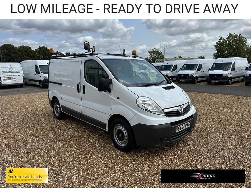 White Used 2014 Vauxhall Vivaro Van | £5,850 (Fair price) - Image 1/3