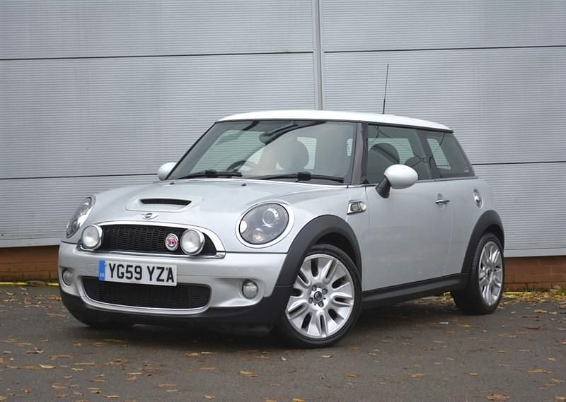 Used Mini Cooper S Hatch 175 HP (128 kW) 2009 Silver Hatchback