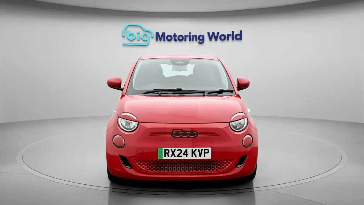 Używany Fiat 500e Red 86 kW (118 KM) 2024 Czerwony Hatchback