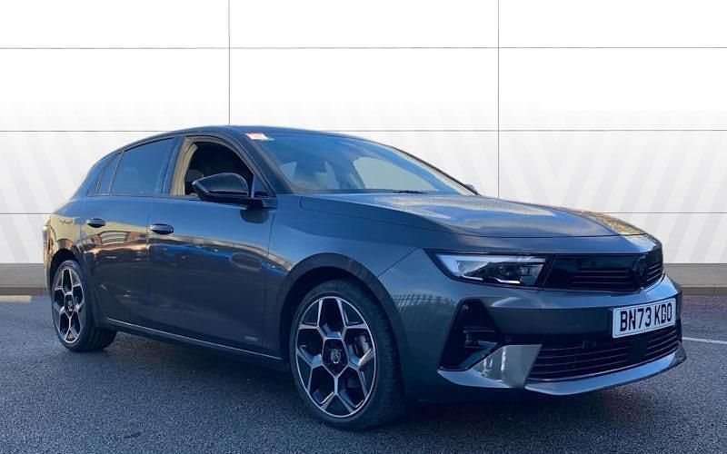 Used 2025 Vauxhall Astra Ultimate Hatchback | £17,499 (Super price) - Image 1/4