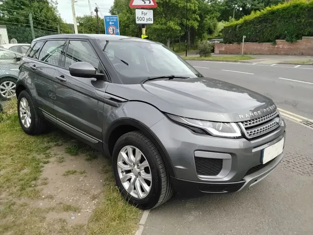 Used Land Rover Range Rover evoque SE 150 HP (110 kW) 2018 Grey Estate