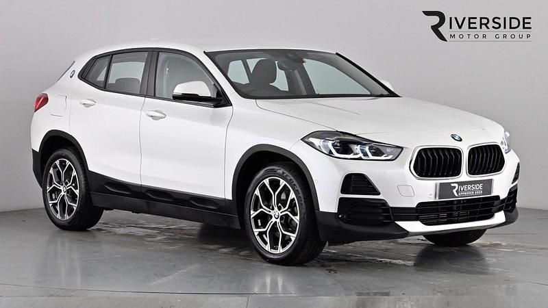 Used BMW X2 Sport Line 178 HP (130 kW) 2022 Mineral white SUV
