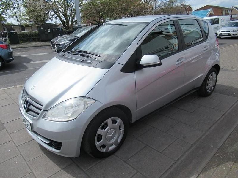 Used Mercedes A160 Classic 95 HP (69 kW) 2012 Silver Hatchback