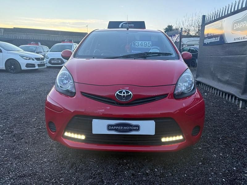 Used Toyota Aygo Style 2014 Red Hatchback