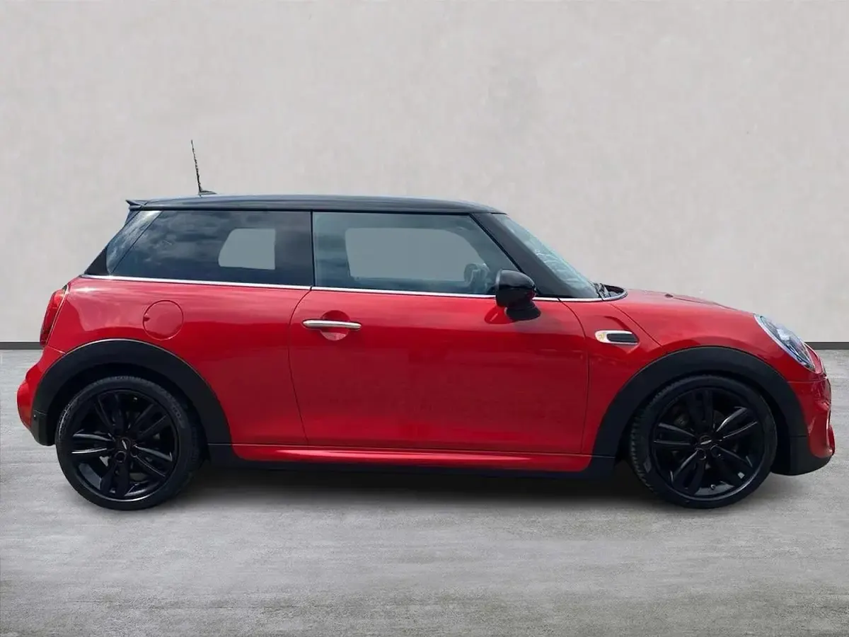Used Mini Cooper D Hatch 2018 Red Hatchback
