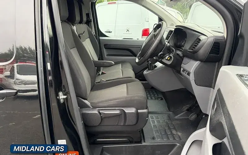 Used Citroën Dispatch 102 HP (75 kW) 2022 MPV