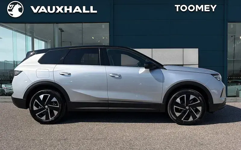 Used Vauxhall Grandland X GSe 145 HP (106 kW) 2025 Grey SUV