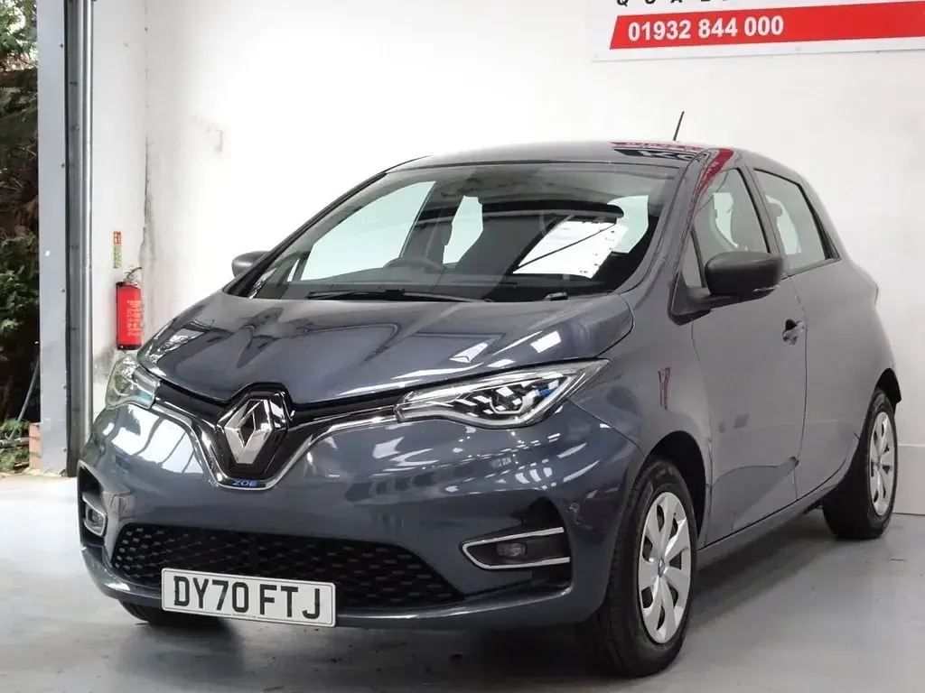 Usado Renault Zoe Play 78 kW (107 CV) 2020 Gris Utilitario