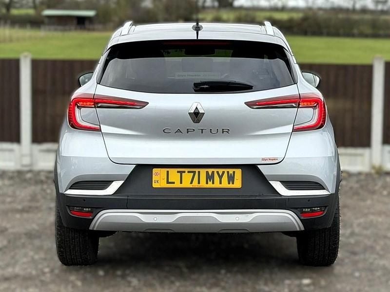 Second-hand Renault Captur Version S 2021 Gri SUV