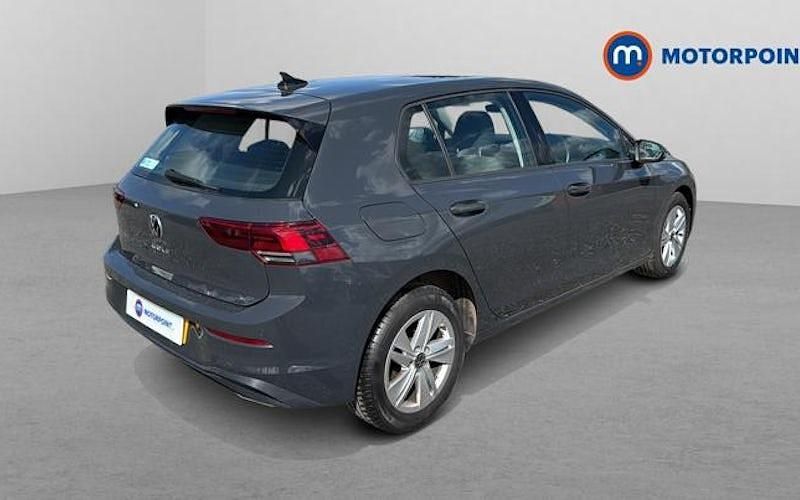 Usado VW Golf VIII Life 131 HP (96 kW) 2024 Citadino