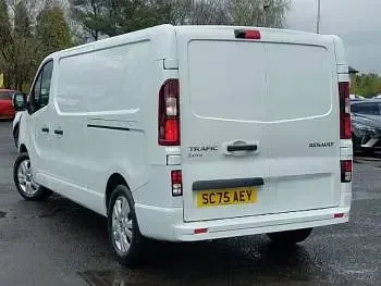 Nuevo Renault Trafic 2025 Blanco Monovolumen