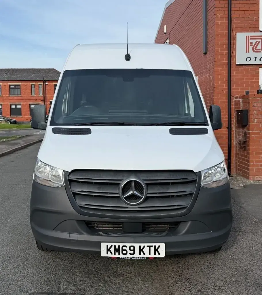 Used Mercedes Sprinter 160 HP (117 kW) 2019 White Van