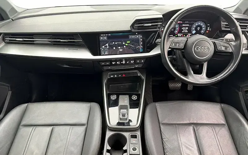 Used Audi A3 Sportback e-tron Sport 204 HP (150 kW) 2021 White Hatchback