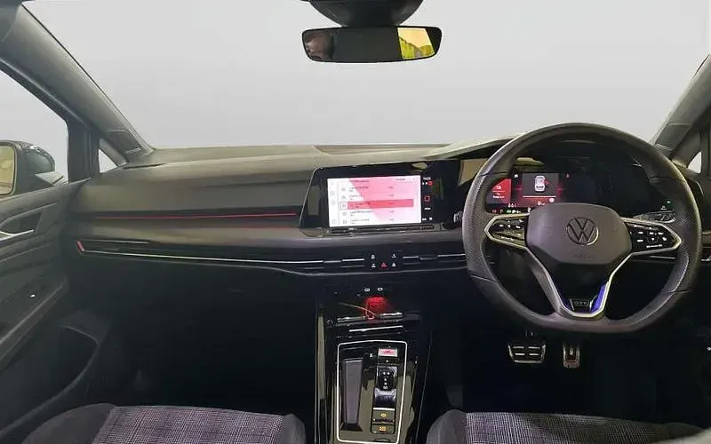 Usado VW Golf VIII GTE 245 CV (180 kW) 2023 Gris Utilitario