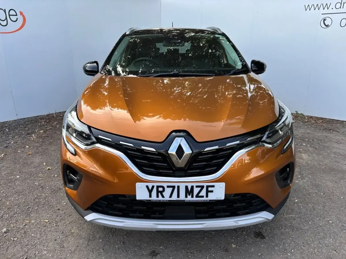 Used Renault Captur Version S 2021 Orange/black SUV