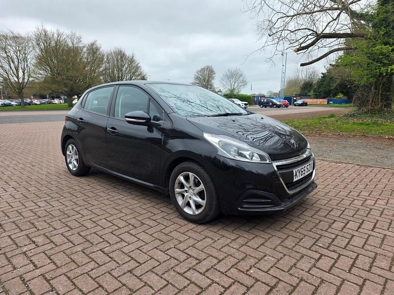Used Peugeot 208 Active 82 HP (60 kW) 2015 Black Hatchback