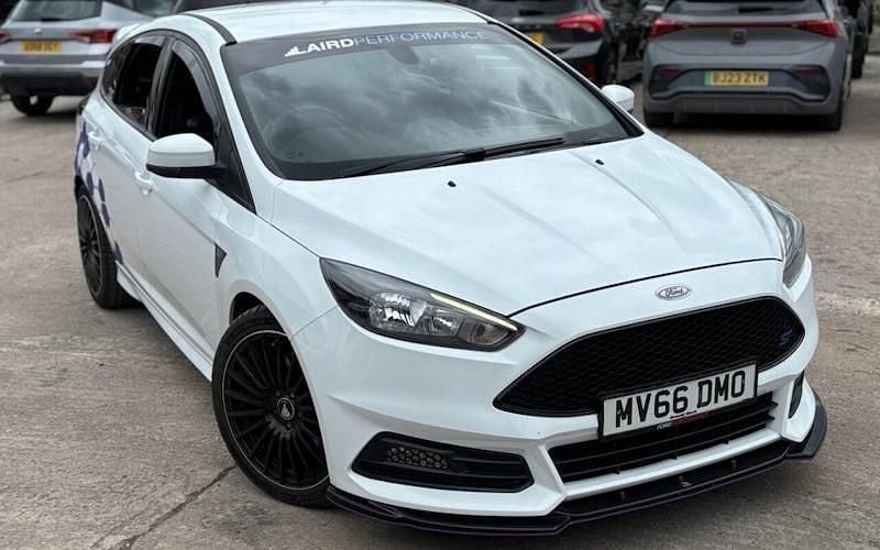 White Used 2016 Ford Focus ST Hatchback | £11,490 (Good price) - Image 1/3