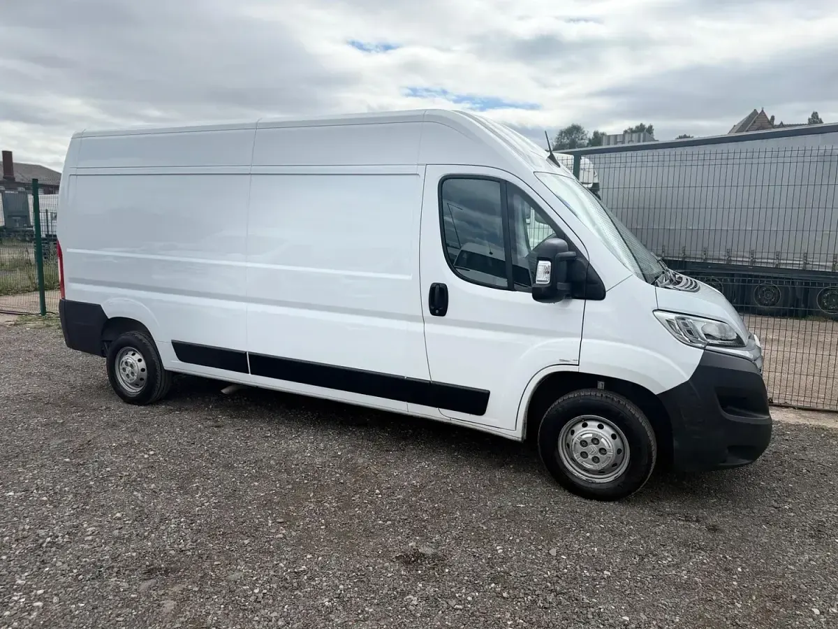 Used Citroën Relay 140 HP (102 kW) 2023 White Van