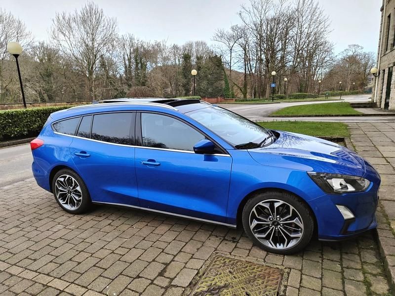 Used Ford Focus Titanium 120 HP (88 kW) 2019 Blue Estate