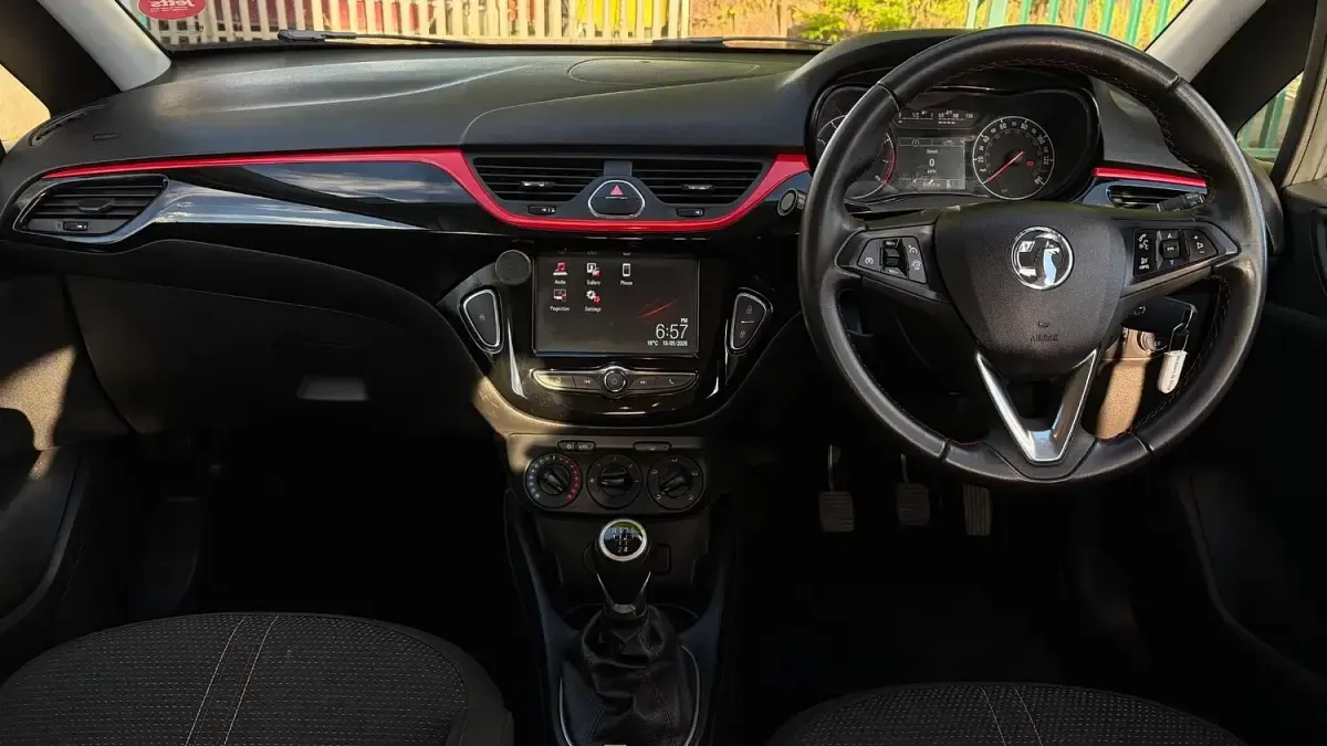 Used Vauxhall Corsa SRi 90 HP (66 kW) 2018 Grey Hatchback