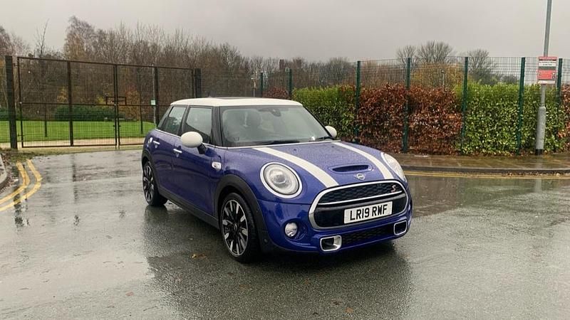Used Mini Cooper S Exclusive 189 HP (139 kW) 2019 Blue Hatchback