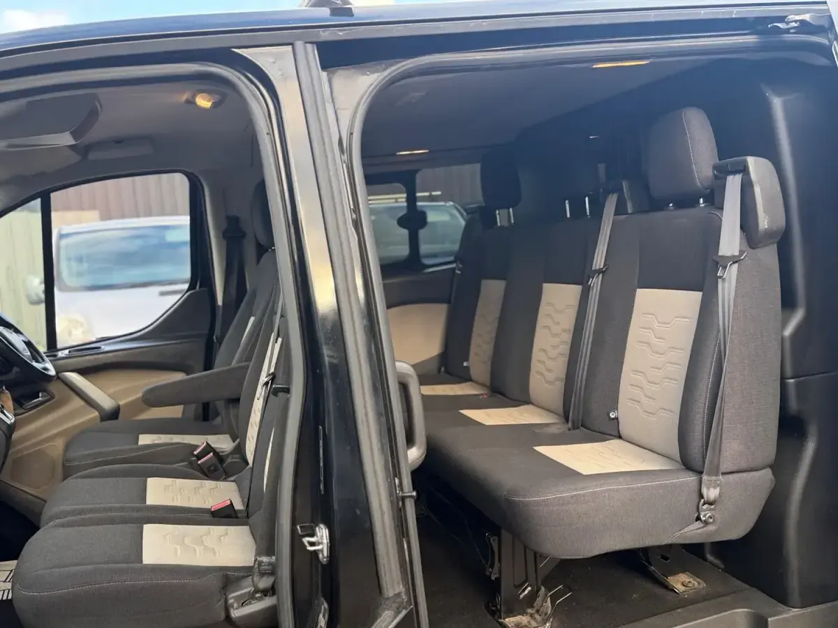 Used Ford Transit Custom Limited 130 HP (95 kW) 2018 Black Van