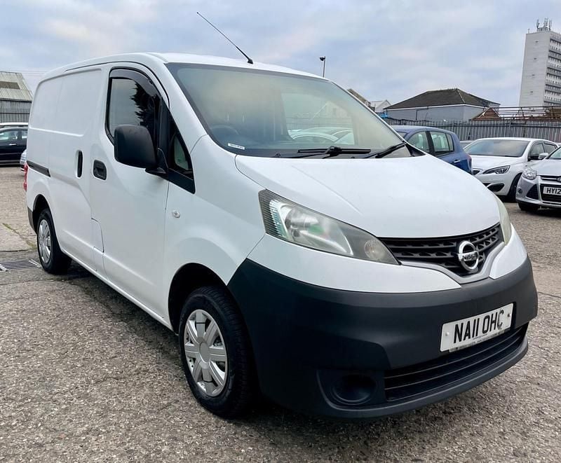 White Used 2011 Nissan NV200 SE Van | £2,750 (Super price) - Image 1/4