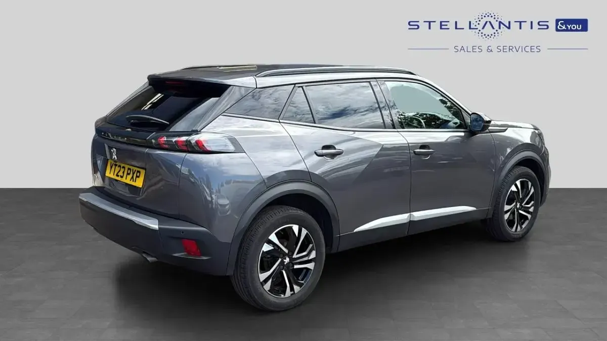 Used Peugeot 2008 Allure+ 100 HP (73 kW) 2023 Grey SUV