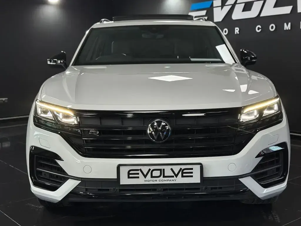 Used VW Touareg Black Edition 340 HP (250 kW) 2022 White SUV