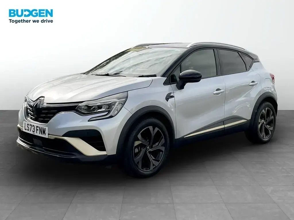 Używany Renault Captur Engineered 160 KM (117 kW) 2023 Szary SUV