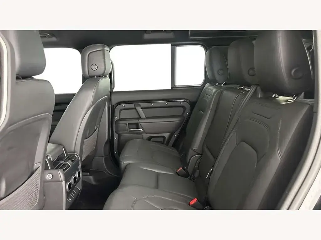 Used Land Rover Defender HSE Dynamic 350 HP (257 kW) 2025 Santorini black SUV