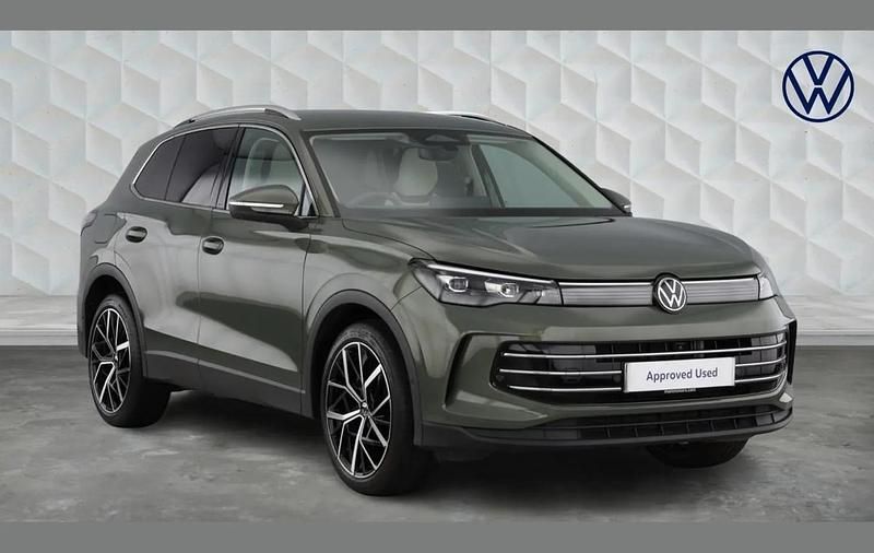 Green Used 2025 VW Tiguan Elegance SUV | £32,152 (Expensive) - Image 1/4