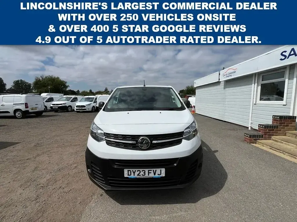 Used Vauxhall Vivaro S 100 HP (73 kW) 2023 White MPV