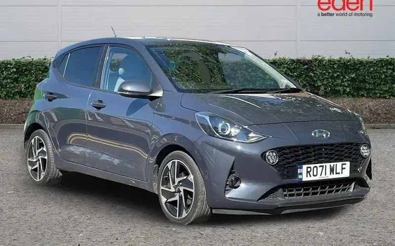 Used Hyundai i10 Premium 67 HP (49 kW) 2023 Hatchback