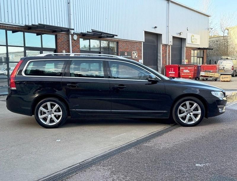 Used Volvo V70 SE Lux 181 HP (133 kW) 2016 Black Estate