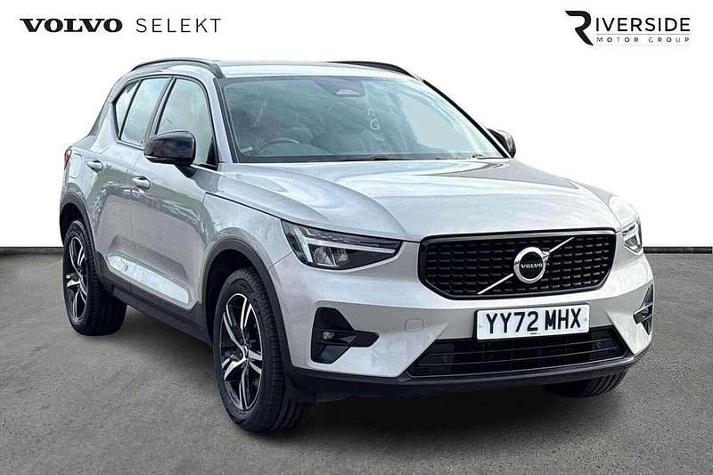 Silver dawn Used 2022 Volvo XC40 Plus SUV | £26,395 (Fair price) - Image 1/4