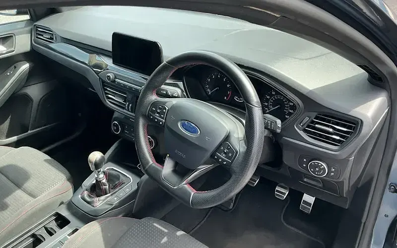 Used Ford Focus ST-Line 125 HP (91 kW) 2019 Blue Hatchback