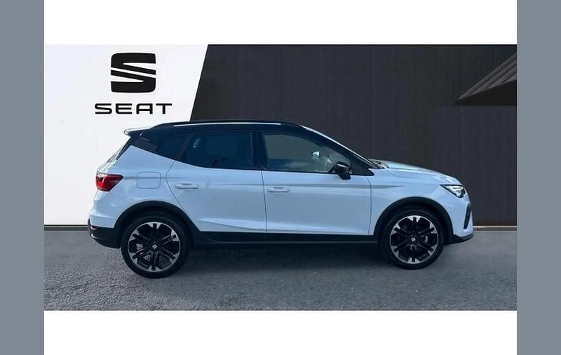 Used Seat Arona FR Sport 115 HP (84 kW) 2025 White SUV