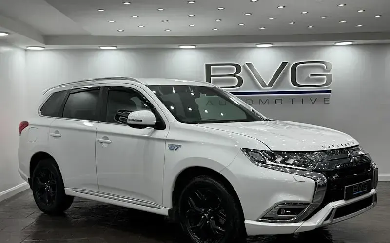 Used Mitsubishi Outlander P-HEV 177 HP (130 kW) 2018 Estate
