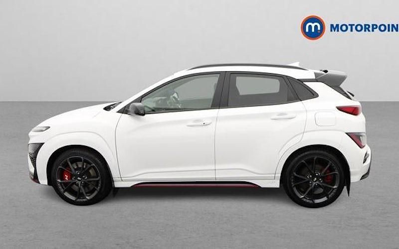 Used Hyundai Kona 280 HP (205 kW) 2022 White SUV