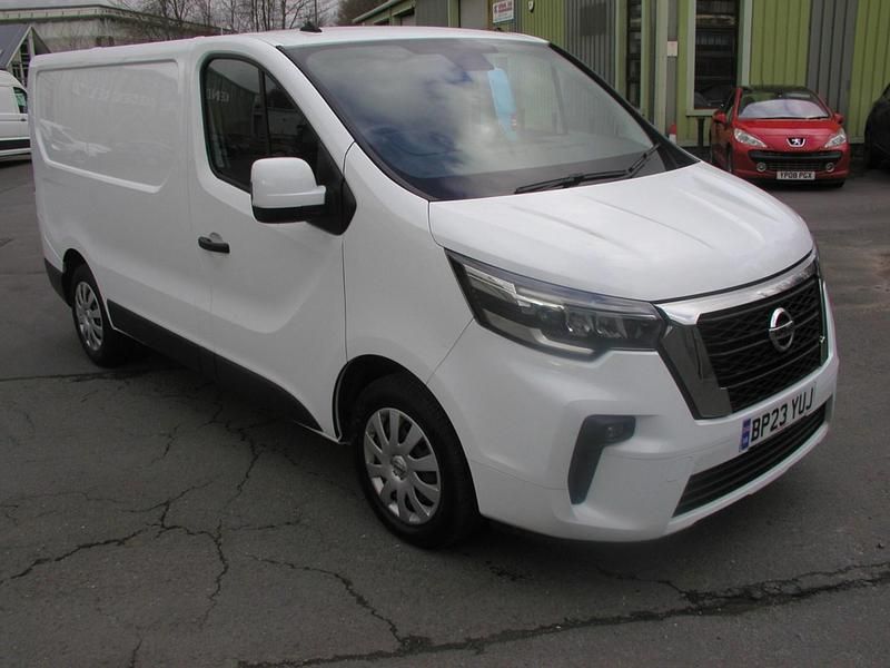 Used Nissan Primastar Acenta 110 HP (80 kW) 2023 White MPV