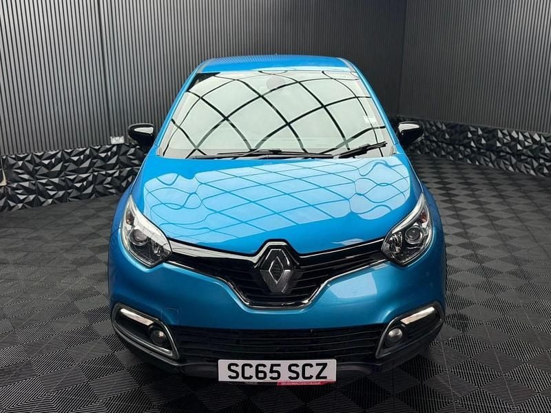 Used Renault Captur Dynamique 90 HP (66 kW) 2015 Blue SUV