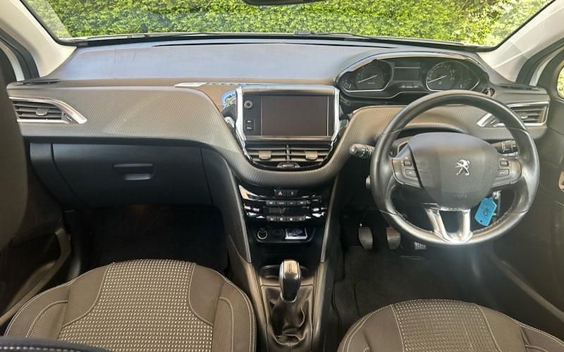 Used Peugeot 208 82 HP (60 kW) 2019 Hatchback
