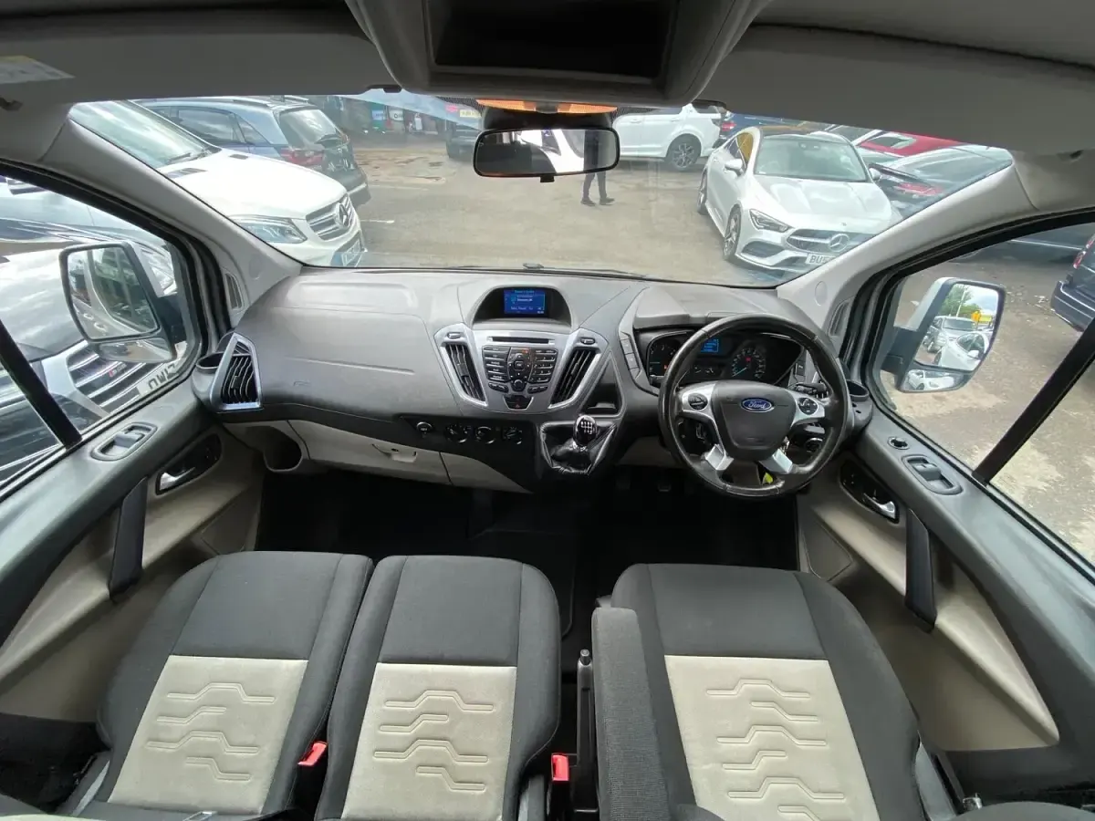 Used Ford Tourneo Titanium 130 HP (95 kW) 2017 Silver MPV